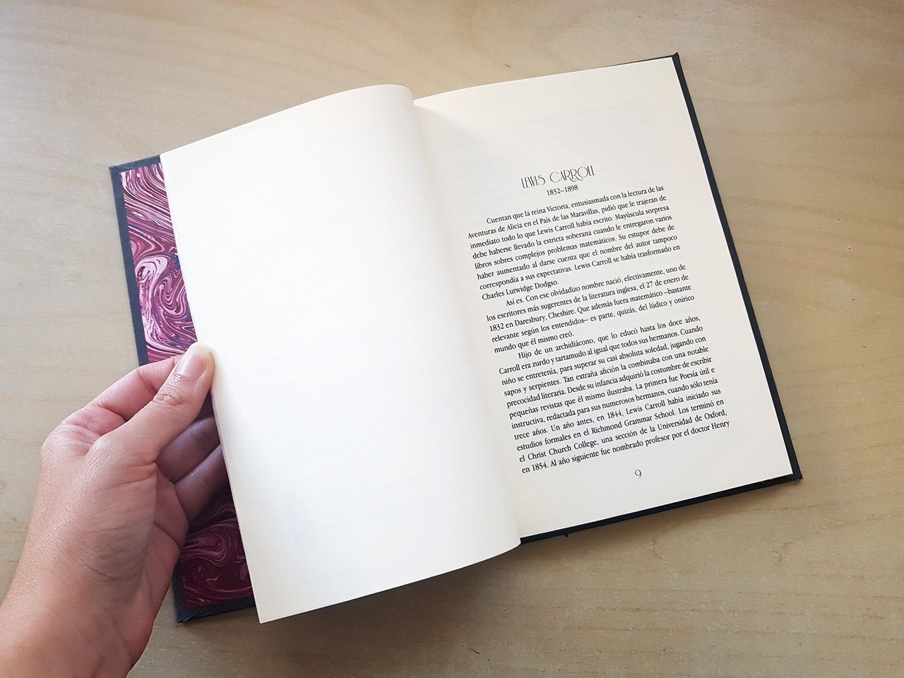Ejemplo de parte del diseño y maquetación del libro Alicia en el País de las Maravillas